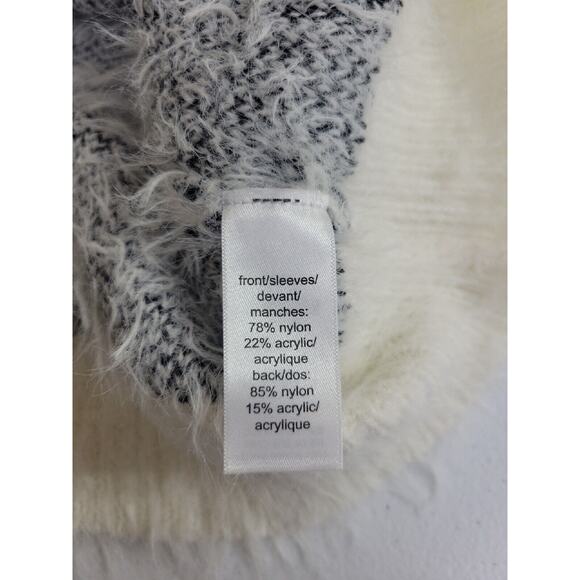 Maurices White Snowflake Eyelash Fuzzy Knit Pullover Sweater Women's Size Large - Picture 9 of 11
